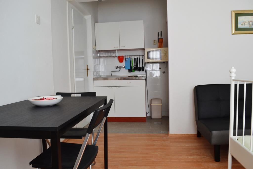 Apartment Vlado Сукошан Екстер'єр фото
