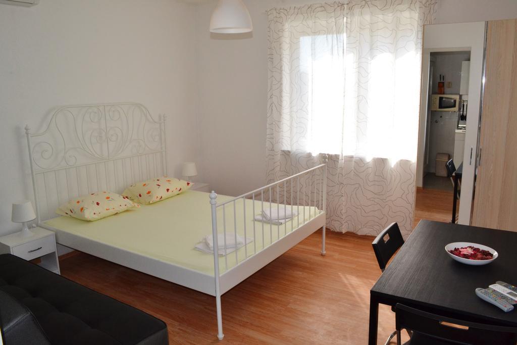 Apartment Vlado Сукошан Екстер'єр фото